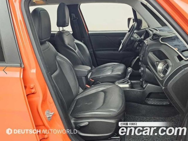 Jeep Renegade 2.4 Limited 2019 — фото 10