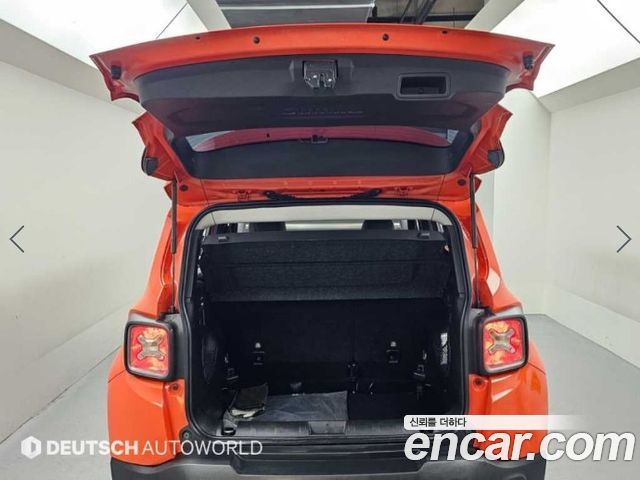 Jeep Renegade 2.4 Limited 2019 — фото 23
