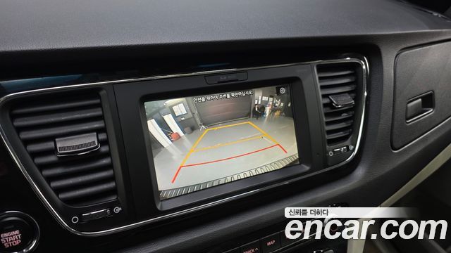 Kia Carnival 9-Seater Prstige 2019 — фото 16