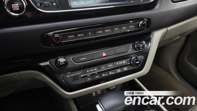 Kia Carnival 9-Seater Prstige 2019 — фото 17
