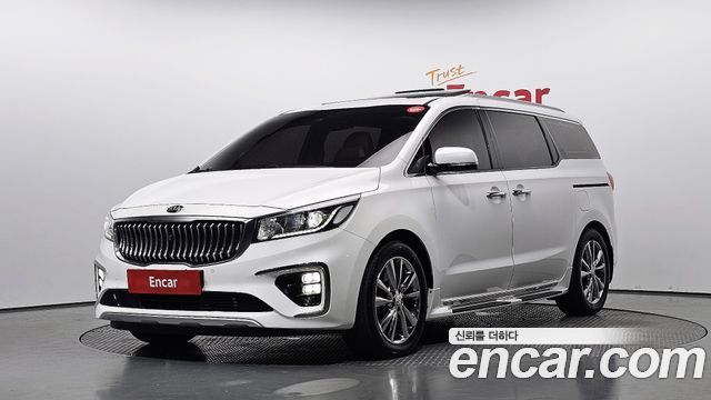 Kia Carnival 9-Seater Prstige 2019 — фото 1