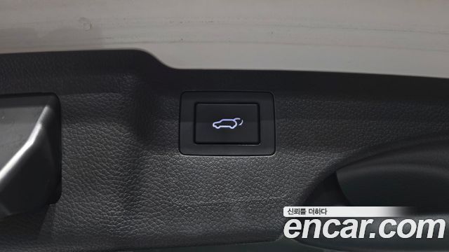 Hyundai Santa Fe The Prime Diesel 2.0 2WD Value Plus 2018 — фото 28