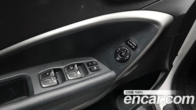 Hyundai Santa Fe The Prime Diesel 2.0 2WD Value Plus 2018 — фото 31