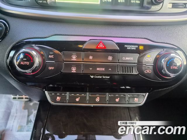 Kia Sorento Diesel 2.0 2WD Noblesse 2017 — фото 17