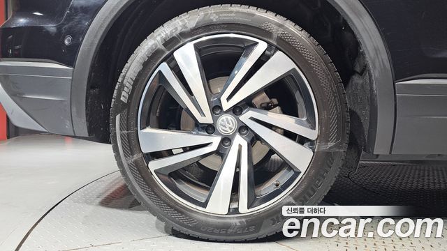 Volkswagen Touareg (III) 3.0 TDI Premium 2020 — фото 5