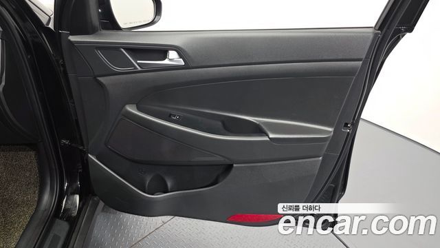 Hyundai Tucson Diesel 2.0 2WD Modern 2018 — фото 24