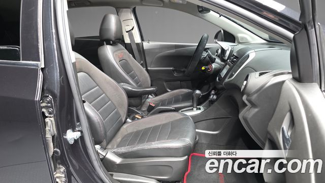 Chevrolet Aveo Hatchback 1.4 Turbo RS 2014 — фото 11