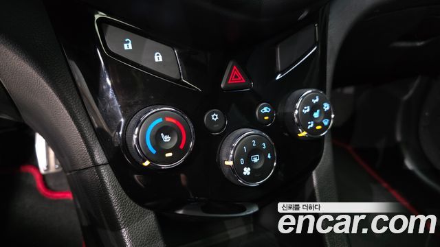 Chevrolet Aveo Hatchback 1.4 Turbo RS 2014 — фото 17