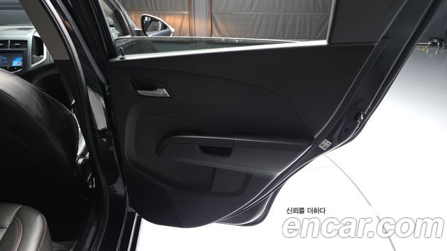 Chevrolet Aveo Hatchback 1.4 Turbo RS 2014 — фото 25