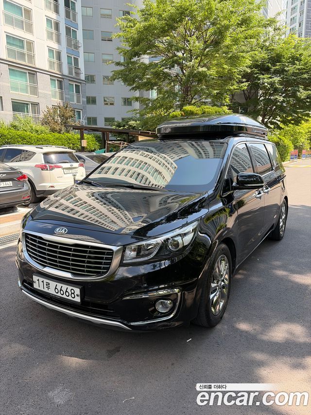 Kia Carnival 9-seater Prestige