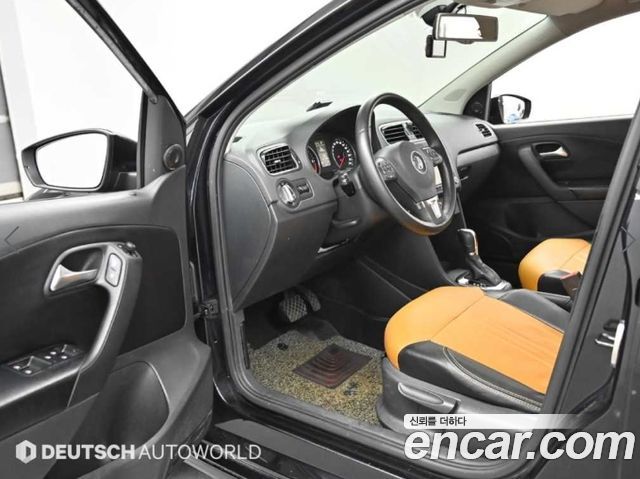Volkswagen Polo 1.6 TDI R-Line 5th 2014 — фото 15