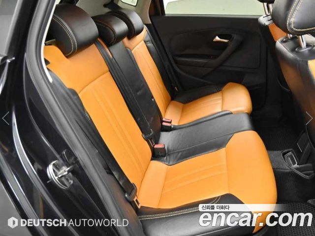 Volkswagen Polo 1.6 TDI R-Line 5th 2014 — фото 16