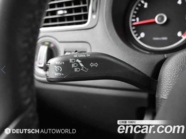 Volkswagen Polo 1.6 TDI R-Line 5th 2014 — фото 19
