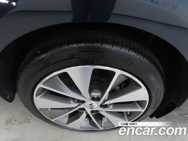 Kia K5 (II) 1.7 Diesel MX Prestige 2016 — фото 24