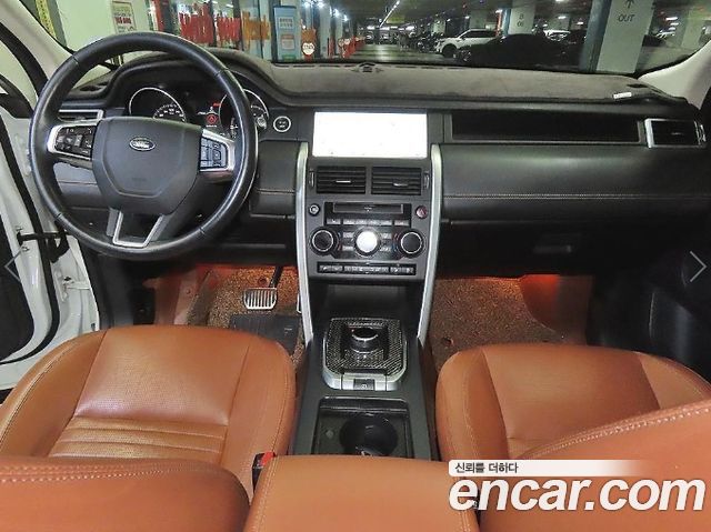 Land Rover Discovery Sport 2.0 TD4 HSE Luxury 2017 — фото 10