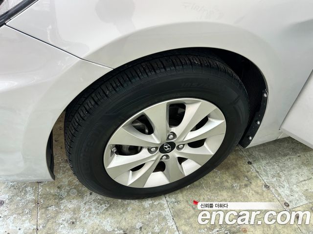 Hyundai Accent (New) 1.4 VVT Modern 2016 — фото 24