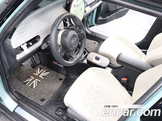 MINI Cooper S (IV) 5 Door Favoured 2025 — фото 21