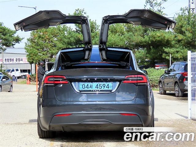 Tesla Model X AWD 2024 — фото 8