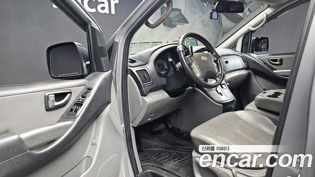 Hyundai Grand Starex 12-Seater Wagon CVX Premium 2013 — фото 10