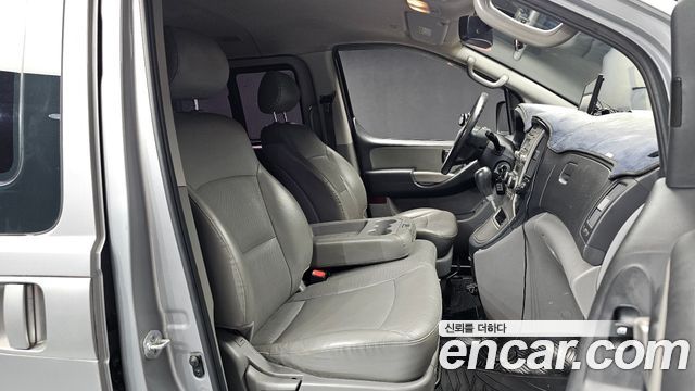 Hyundai Grand Starex 12-Seater Wagon CVX Premium 2013 — фото 11