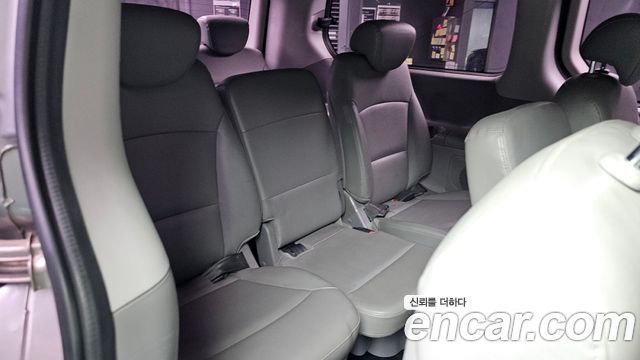 Hyundai Grand Starex 12-Seater Wagon CVX Premium 2013 — фото 13