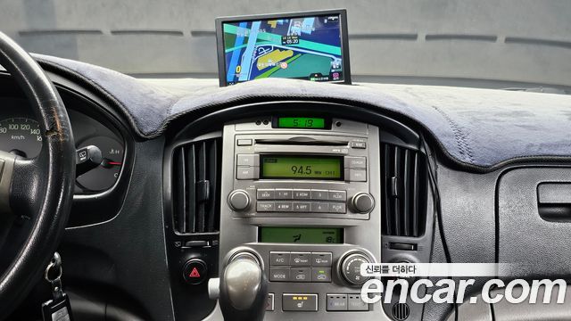 Hyundai Grand Starex 12-Seater Wagon CVX Premium 2013 — фото 15