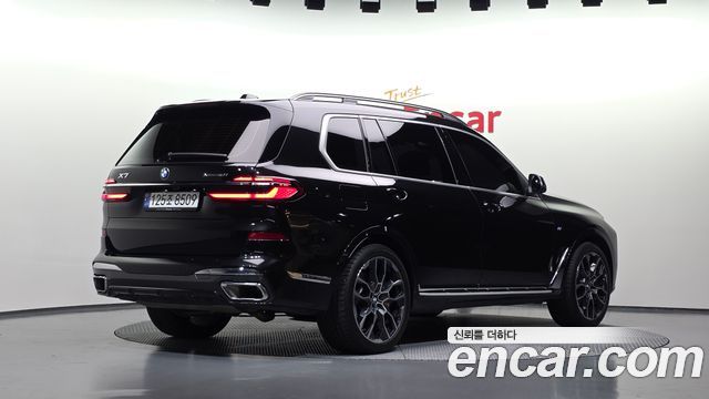 BMW X7 (G07) xDrive 40i M Sport 6STR 2024 — фото 2