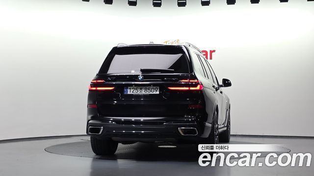 BMW X7 (G07) xDrive 40i M Sport 6STR 2024 — фото 4