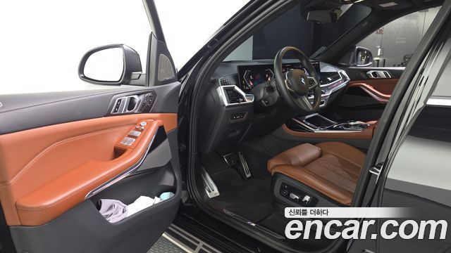 BMW X7 (G07) xDrive 40i M Sport 6STR 2024 — фото 10