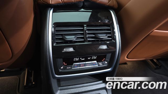 BMW X7 (G07) xDrive 40i M Sport 6STR 2024 — фото 18