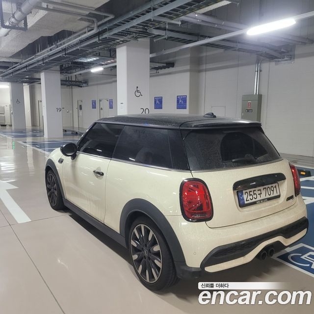 MINI Cooper S Classic Third Generation 2023 — фото 3