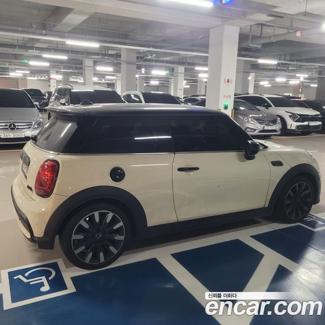 MINI Cooper S Classic Third Generation 2023 — фото 5