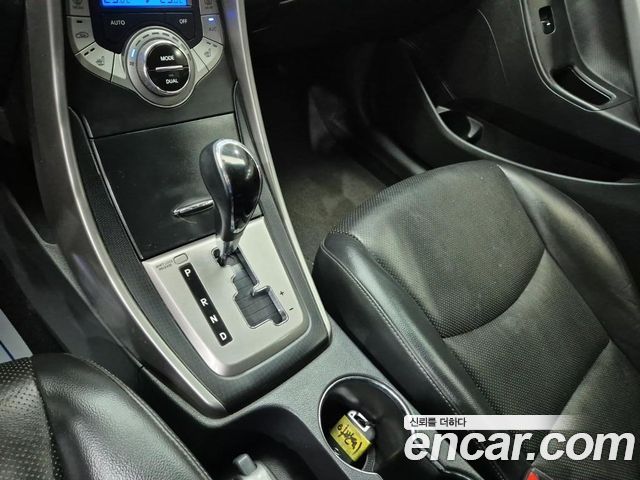 Hyundai Avante (MD) M16 GDI Avenue 2014 — фото 10