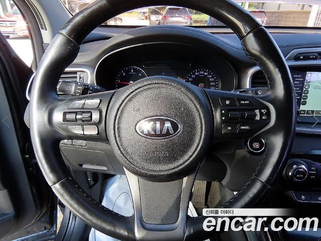 Kia Sorento Diesel 2.0 2WD Noblesse 2015 — фото 8