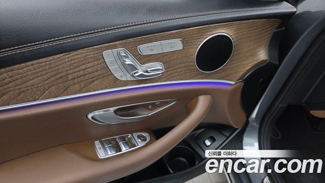 Mercedes-Benz E-Class (W213) E250 Exclusive 2022 — фото 36