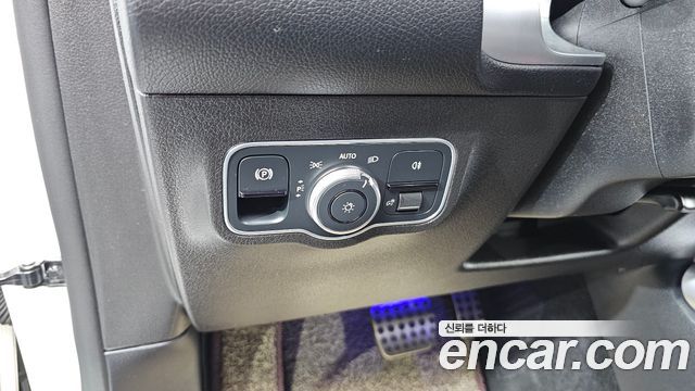 Mercedes-Benz GLB-Class (X247) GLB250 4MATIC 2021 — фото 18
