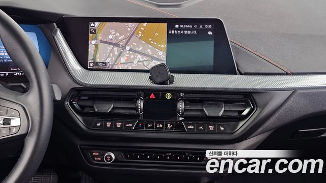 BMW 1 Series (F40) 118d Sport 2021 — фото 14