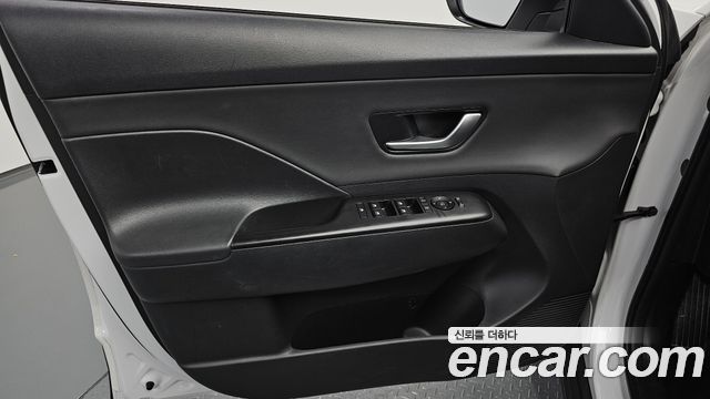 Hyundai Kona (SX2) Gasoline 1.6 Turbo 2WD Modern 2023 — фото 24