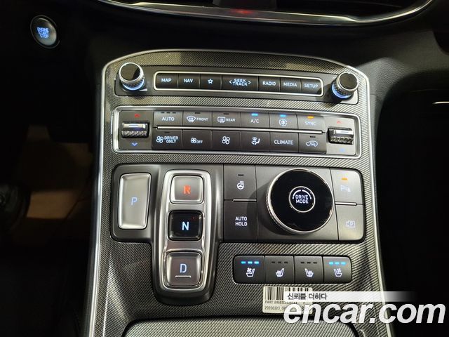 Hyundai Santa Fe HEV 1.6 2WD Exclusive 2023 — фото 17