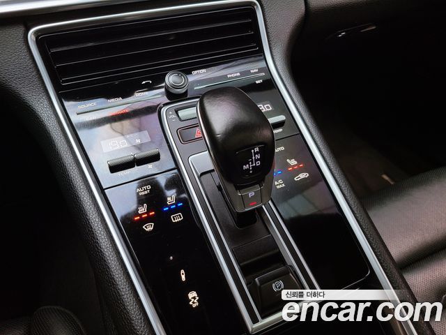 Porsche Panamera (971) 3.0 AWD 2018 — фото 16