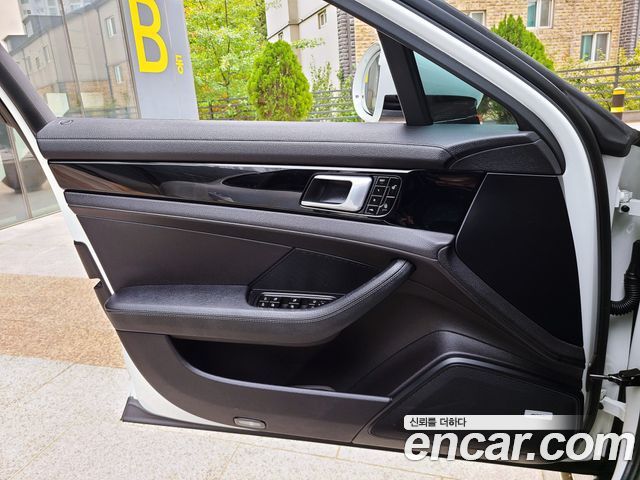 Porsche Panamera (971) 3.0 AWD 2018 — фото 19