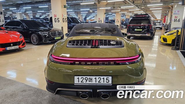 Porsche 911 (992) Carrera GTS Cabriolet 2026 — фото 4