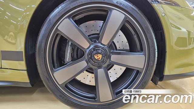 Porsche 911 (992) Carrera GTS Cabriolet 2026 — фото 5