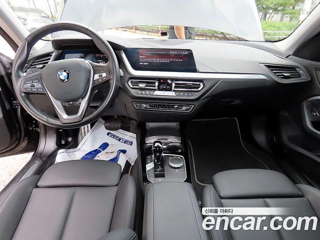 BMW 2 Series Gran Coupe (F44) 220i Sport 2023 — фото 7