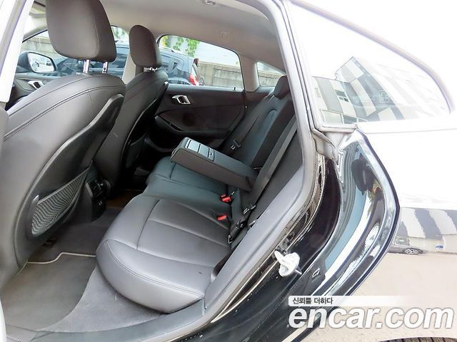BMW 2 Series Gran Coupe (F44) 220i Sport 2023 — фото 16