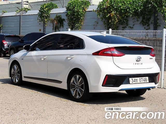 Hyundai Ioniq Hybrid Q 2016 — фото 3