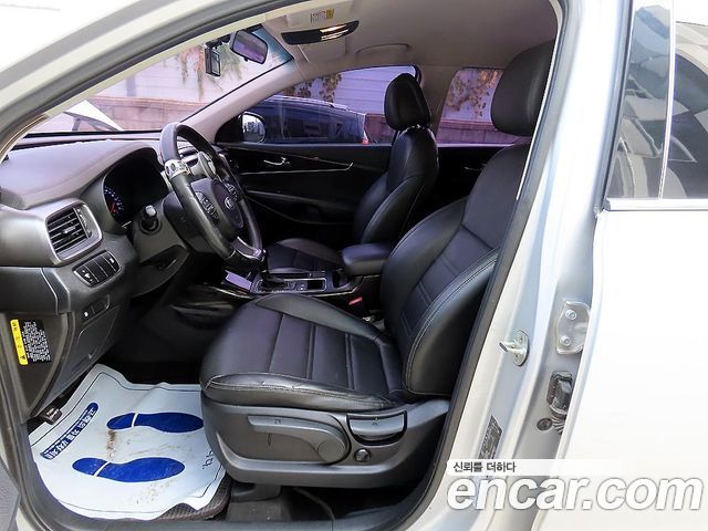 Kia Sorento Diesel 2.0 2WD Luxury 2016 — фото 5