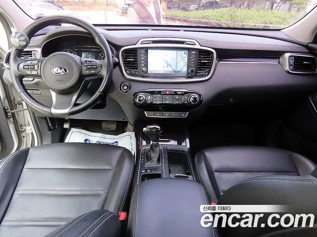 Kia Sorento Diesel 2.0 2WD Luxury 2016 — фото 7
