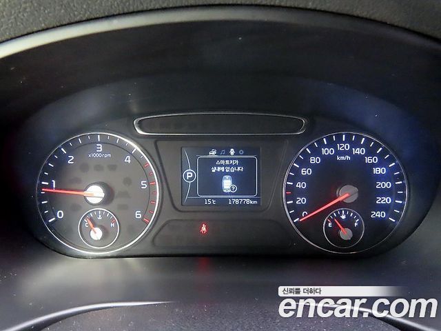 Kia Sorento Diesel 2.0 2WD Luxury 2016 — фото 9