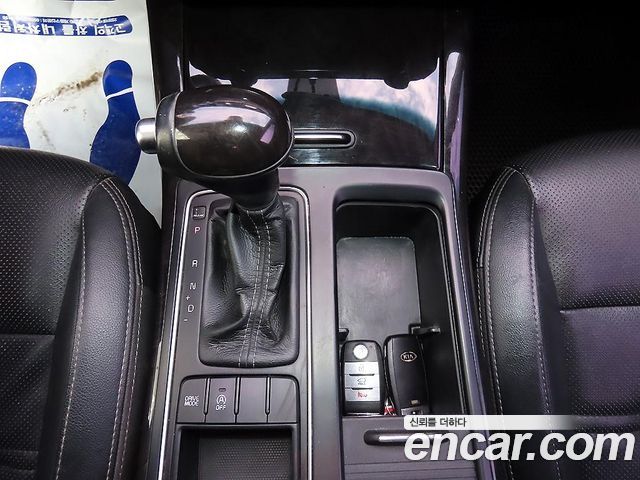 Kia Sorento Diesel 2.0 2WD Luxury 2016 — фото 15